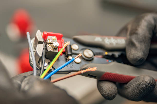 Best Circuit Breaker Repair  in Campton Hls, IL